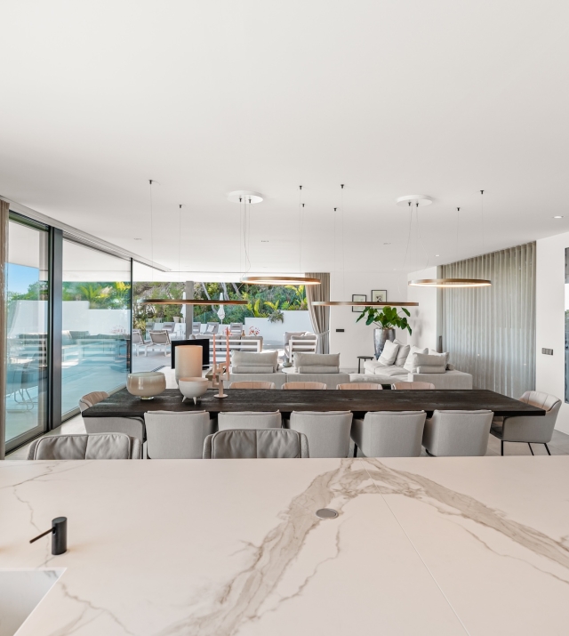 Resa Estates luxury vila Can Furnet modern Villa moderna  kitchen living.jpg